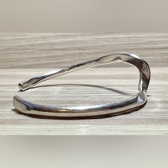 Vintage Handmade Sterling Silver Modernist Twisted Wavy Cuff Bracelet, 6.5", 12g - Picture 5 of 7